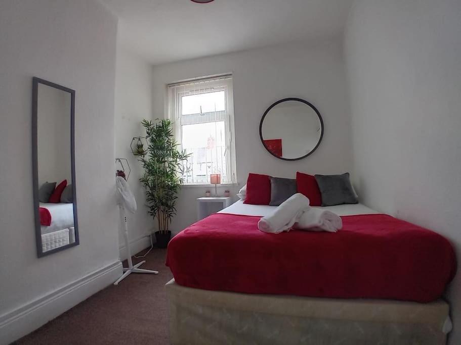 Large Family Home Central Location 3 Double Bedrooms And 1 Single Bedroom Cardiff Exterior foto